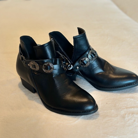 GC Shoes size 7.5 Elisa Black Ankle Booties - Picture 2 of 5